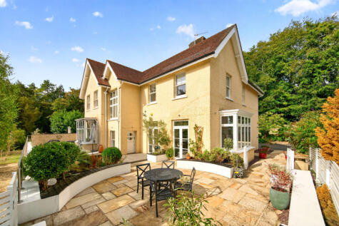 The Bourne Bourne Close Bourne End, Buckinghamshire, SL8 5NG