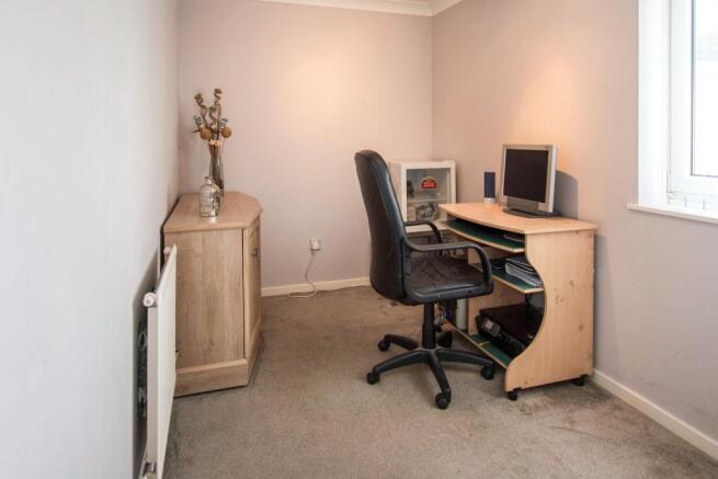 Study/bedroom 4