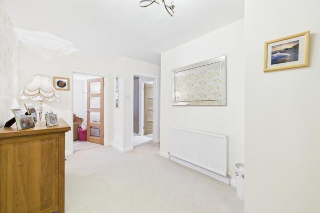 2 bed Ground Flat for sale Image 10