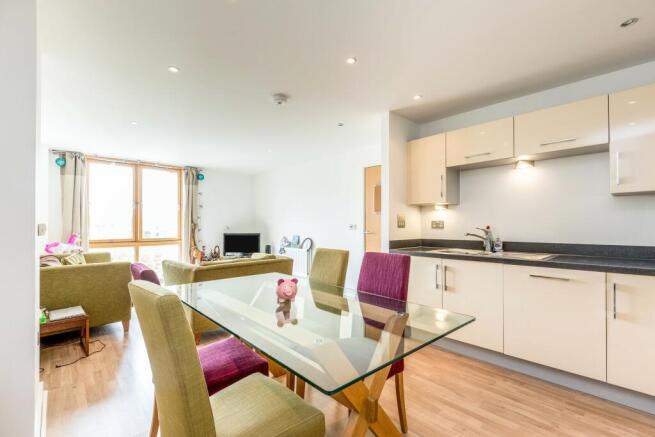 Open Plan Living/ Ki