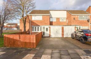 24, Salters Close, Gosforth, Newcastle Upon Tyne NE3 5BZ