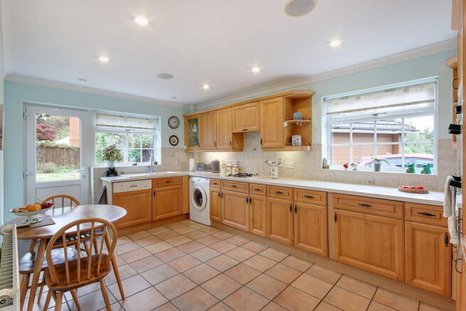 Ridgewood, Longfield, DA3 7LS photo 4