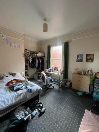 8 bed Terraced to rent Image 8