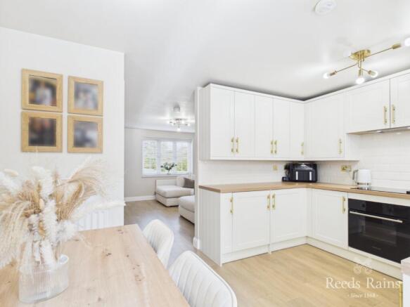 3 bed Semi-Detached for sale Image 7