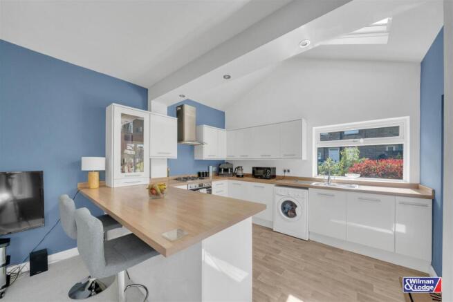 3 bed Detached Bungalow for sale Image 9
