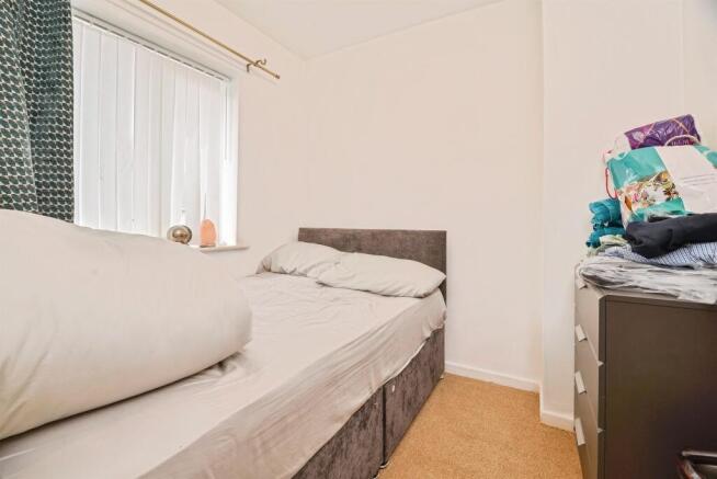 3 bed Semi-Detached for sale Image 5