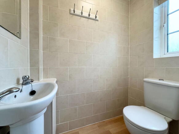 3 bed Terraced for sale Image 9