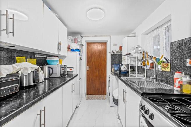 Queens Place, Watford, Hertfordshire, WD17 photo 4