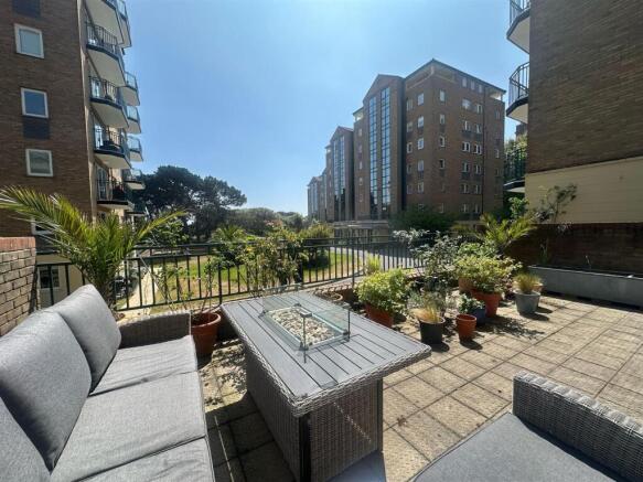 keverstone court balcony.jpg