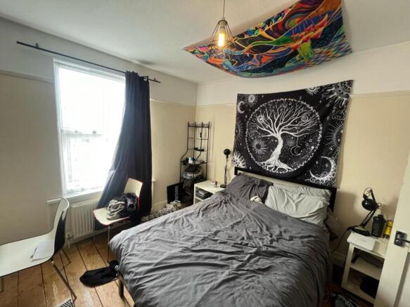 33 Hamilton Room 3 photo.jpg
