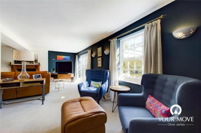 Vast Open Plan Sitti