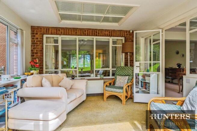 4 bed Detached for sale Image 12