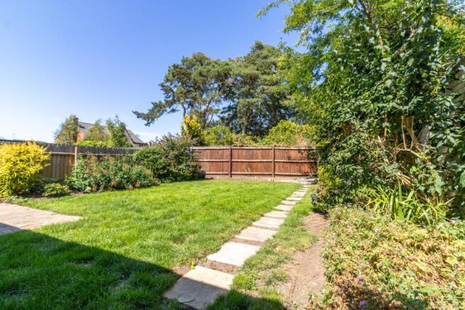 Highgrove Crescent, Leicester, LE2 photo 4