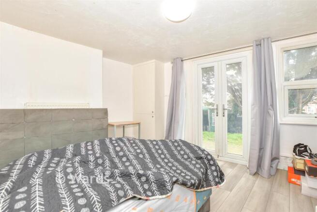 Lounge/ Bedroom