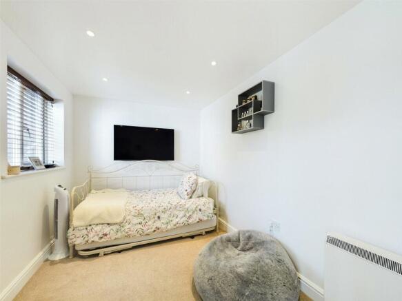 Bedroom 5 - Ground