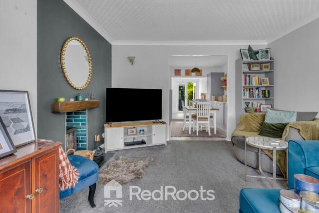 3 bed Semi-Detached for sale Image 4
