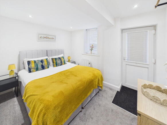 2 bed Apartment for sale Image 7