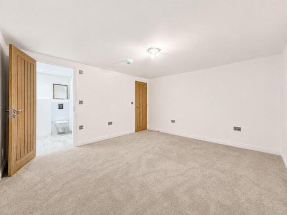1 bed Flat for sale Image 7