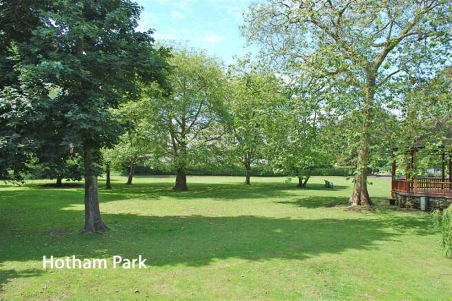 Hotham Park