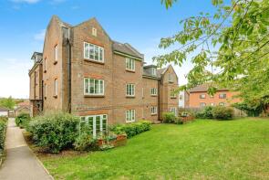 Flat 25, 43 Parkside Court, Gatton Park Road, Redhill RH1 2AS