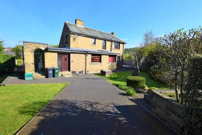 4 bed Detached to rent Image 10