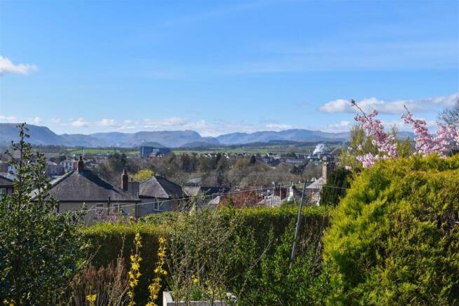 Croft Avenue, Penrith photo 4