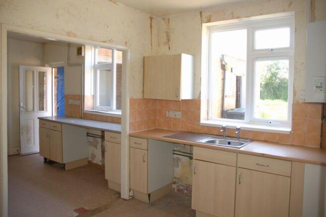 KITCHEN/BREAKFAST ROOM