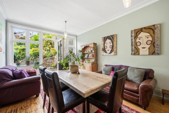 4 bed Semi-Detached for sale Image 7