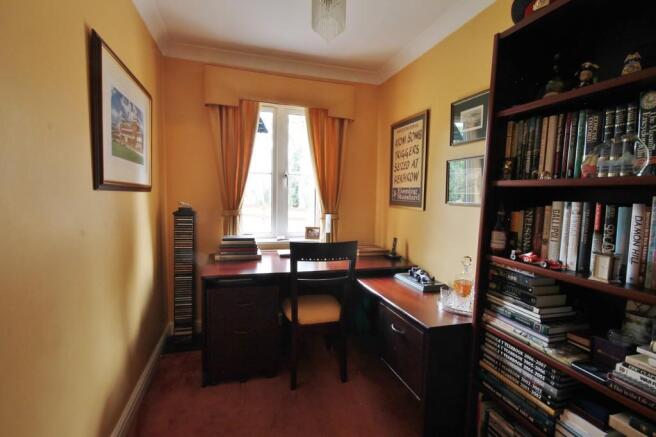 Photo 10