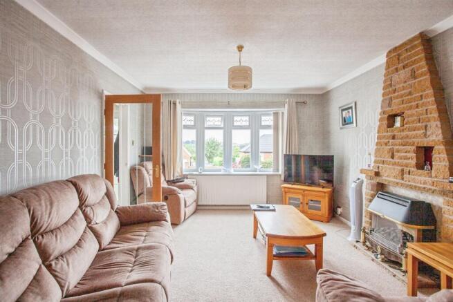 3 bed Semi-Detached for sale Image 9