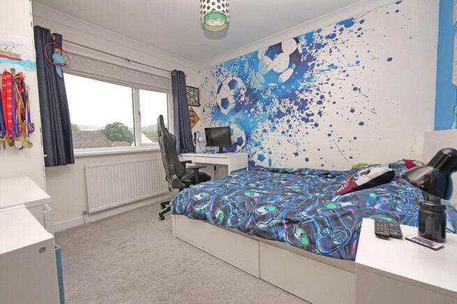 4 bed Semi-Detached for sale Image 12