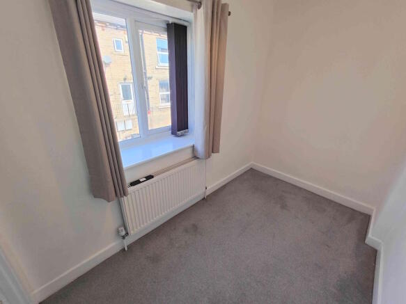 2 bed End of Terrace to rent Image 8