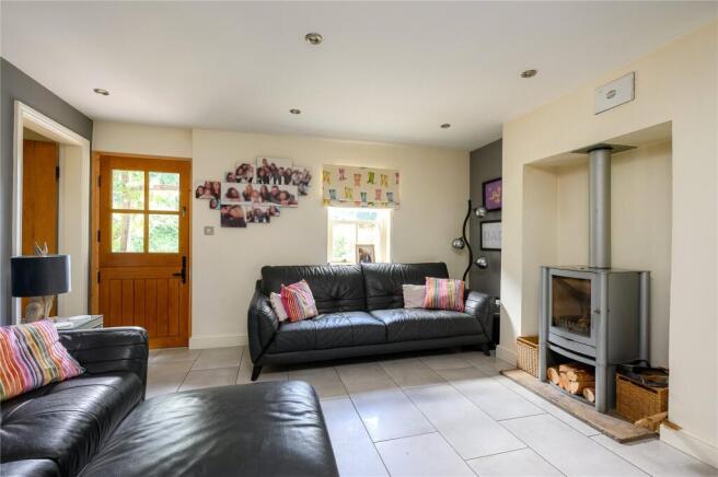 5 bed Detached for sale Image 7