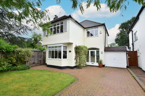 Moat Drive, Ruislip, HA4 7QE