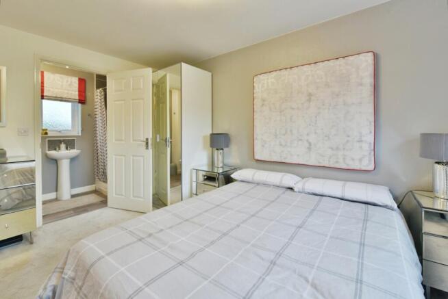 3 bed Detached for sale Image 11