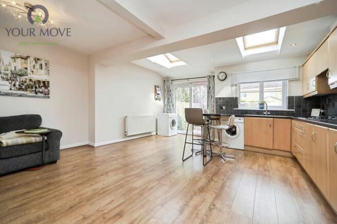 3 bed Semi-Detached for sale Image 7