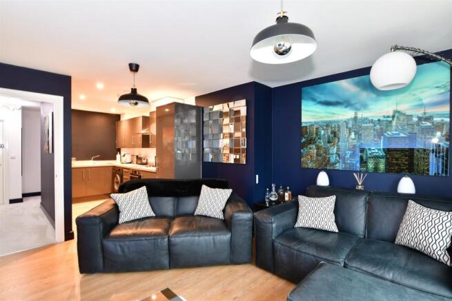 Kitchen/ Living Area