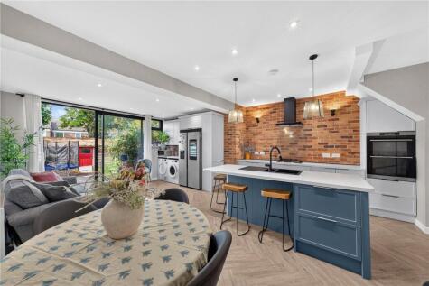 Fieldend Road, London, SW16