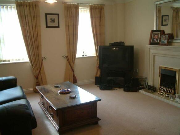 5 bed House to rent Image 10