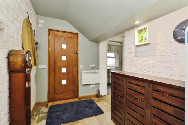 3 bed Semi-Detached for sale Image 9