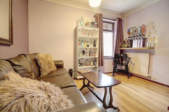 Reception Room/ Bedroom