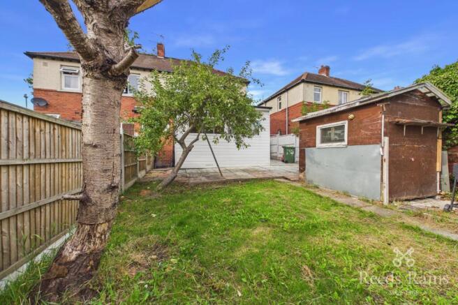 3 bed Semi-Detached to rent Image 11