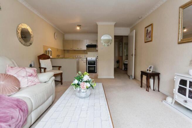 Lounge/ Kitchen Area