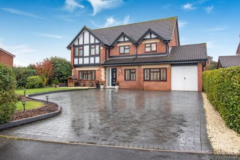 Tudor Close, Lichfield.