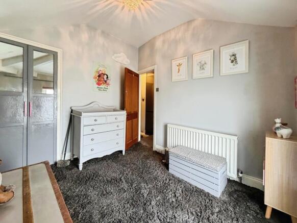 2 bed Semi-Detached for sale Image 10