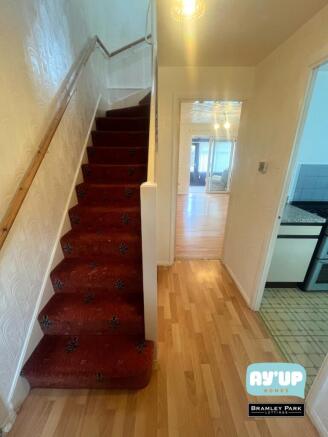 2 bed Terraced to rent Image 12