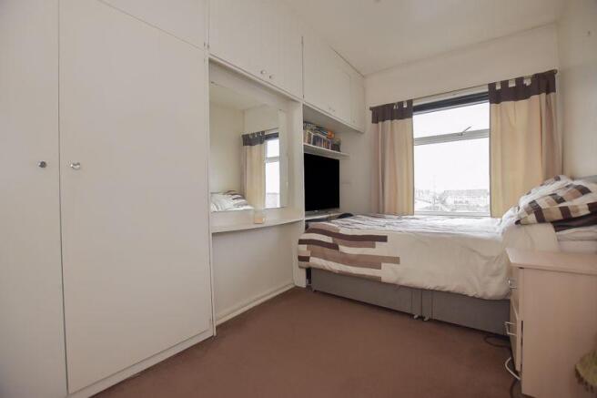 BEDROOM 2