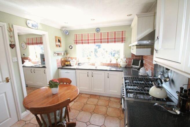 KITCHEN 2
