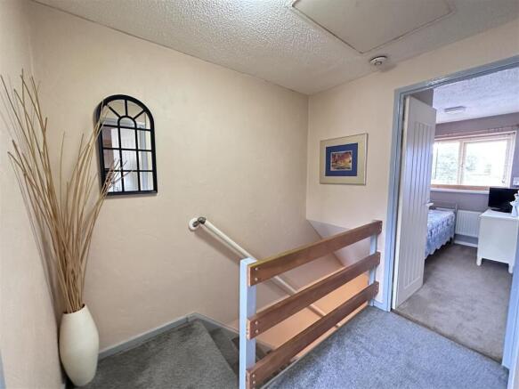 3 bed Terraced for sale Image 6