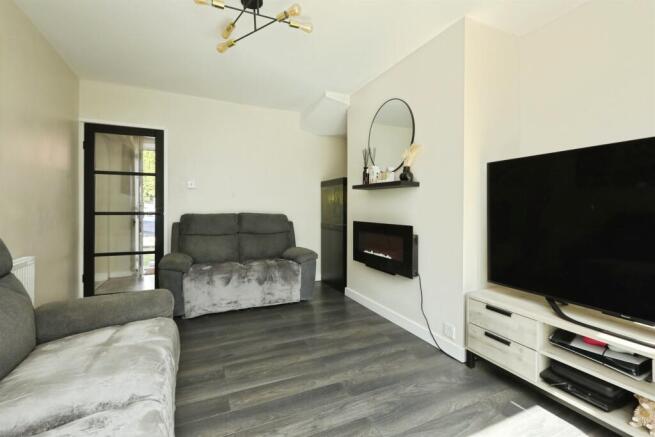 3 bed Town House for sale Image 6